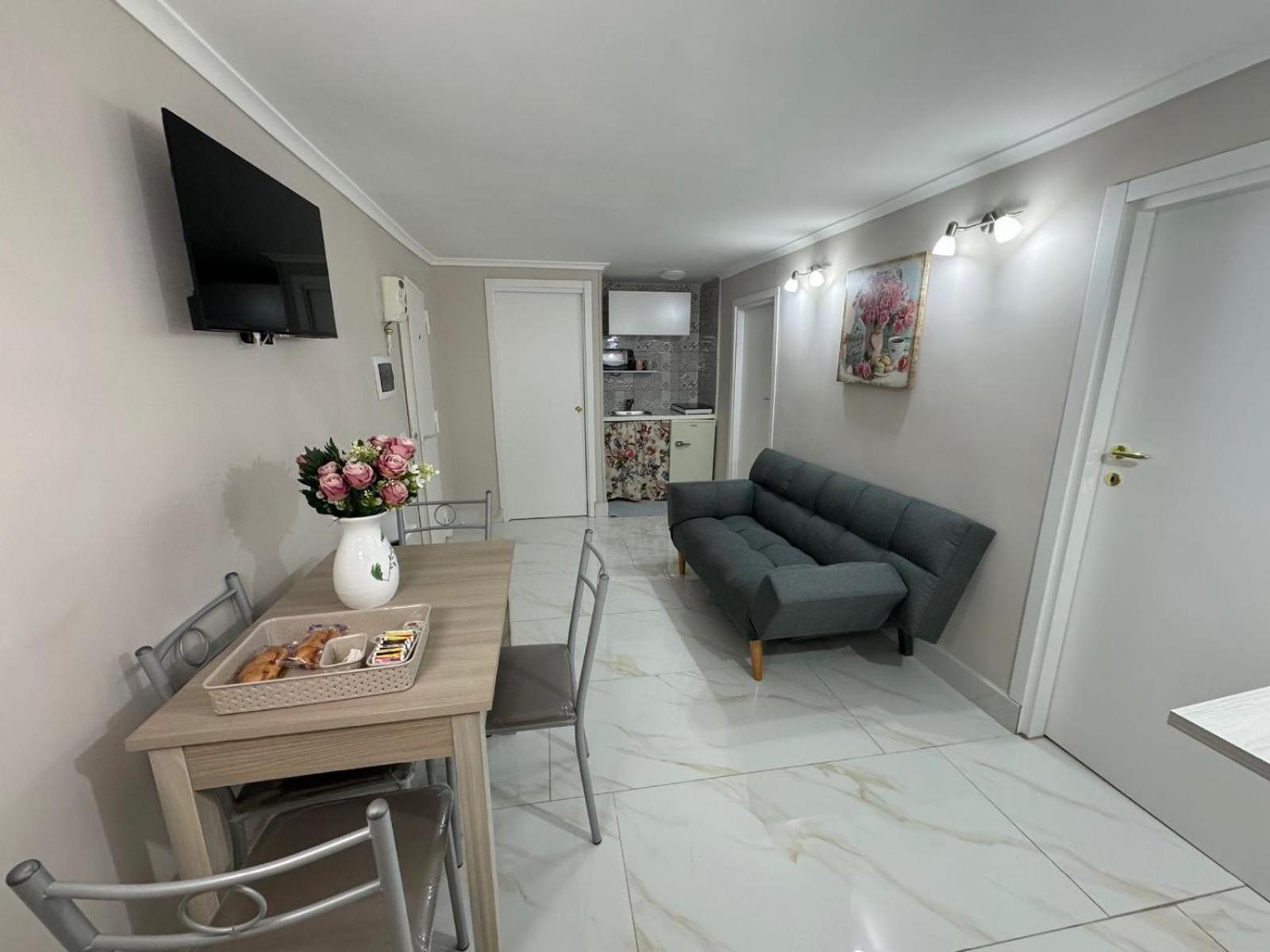 Apartamento Camy Nápoles Exterior foto